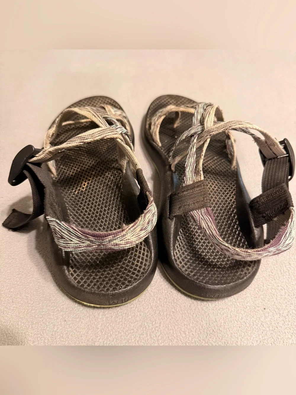 Chaco Women’s Size 10 Green Strappy Sandals